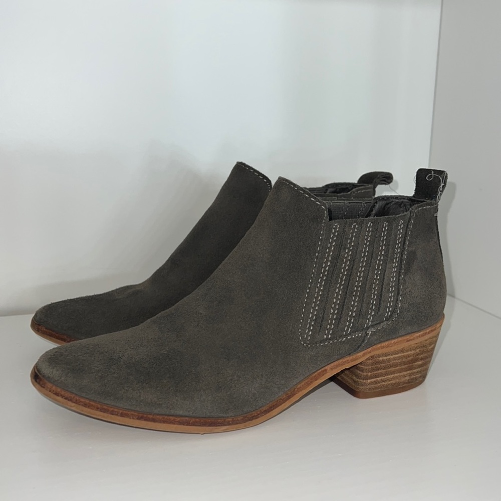 Dolce Vita Bootie Grey Suede Ankle Top Pull On